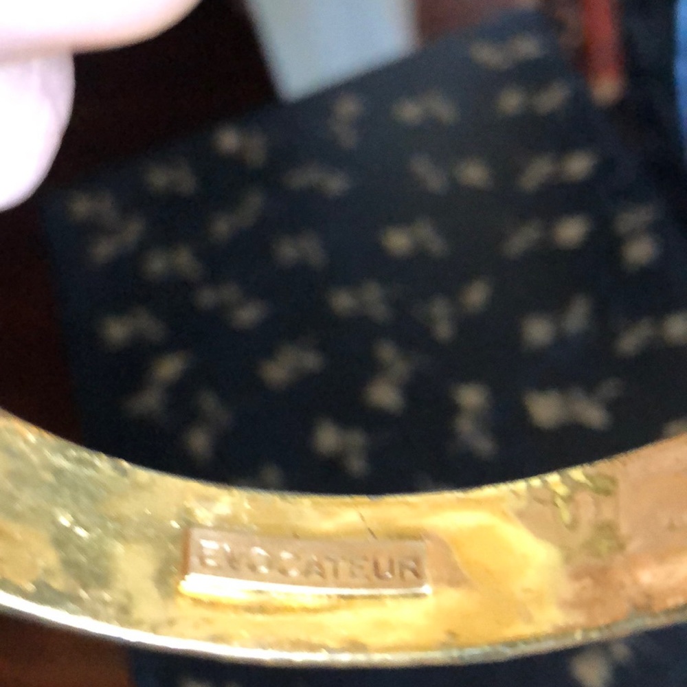 Evocateur Bangle - Picture 2 of 3